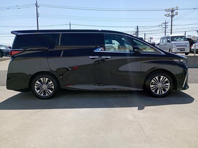 صورة 17 لـ 2025 Toyota ALPHARD