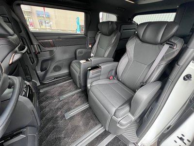 2026 Toyota VELLFIRE — фото 30