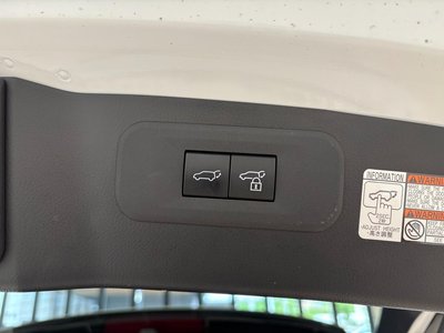 2022 Lexus NX thumbnail 18