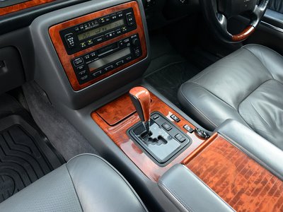 صورة 33 لـ 2006 Toyota CENTURY