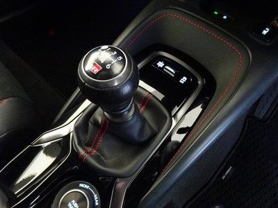 صورة 24 لـ 2023 Toyota GR COROLLA