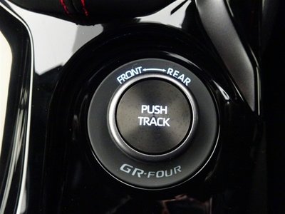 صورة 18 لـ 2023 Toyota GR COROLLA