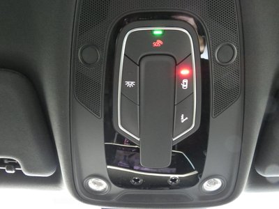 صورة مصغرة 128 لـ 2025 AUDI S6