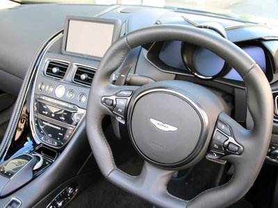 صورة 35 لـ 2022 Aston Martin DBS SUPERLEGGERA VOLANTE