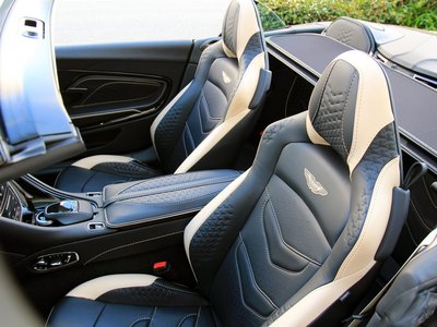 صورة 28 لـ 2022 Aston Martin DBS SUPERLEGGERA VOLANTE