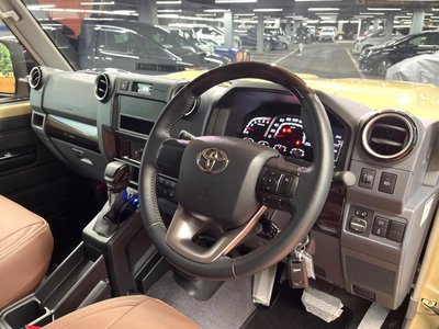 2025 Toyota LAND CRUISER 70 thumbnail 21