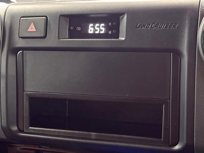 2025 Toyota LAND CRUISER 70 thumbnail 40