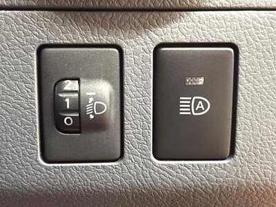 2025 Toyota LAND CRUISER 70 thumbnail 31