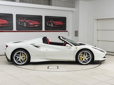 صورة 4 لـ 2023 Ferrari F8 SPIDER