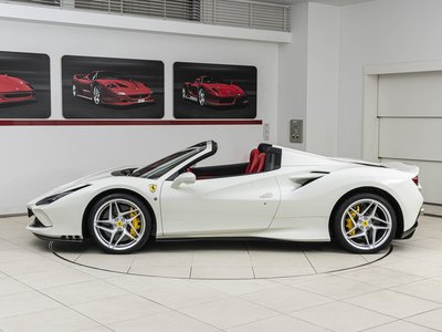 صورة 8 لـ 2023 Ferrari F8 SPIDER