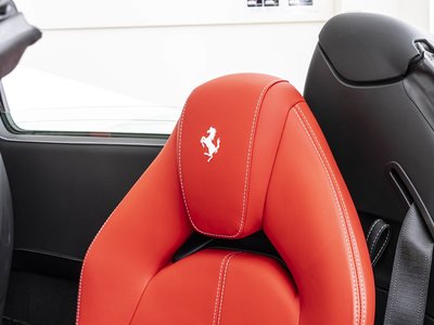 صورة 14 لـ 2023 Ferrari F8 SPIDER