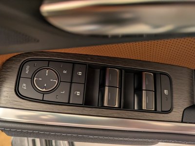 2025 Lexus GX — фото 30