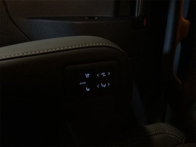 صورة 23 لـ 2025 Toyota ALPHARD