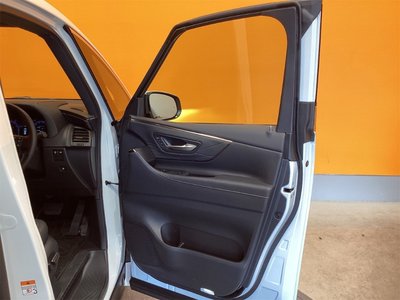 صورة 28 لـ 2025 Toyota ALPHARD