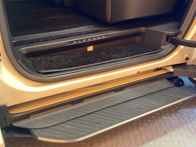 صورة 19 لـ 2025 Toyota ALPHARD