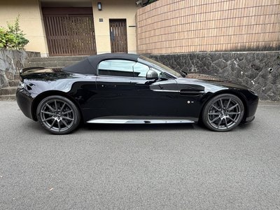 2018 Aston Martin V12 VANTAGE ROADSTER 照片 10