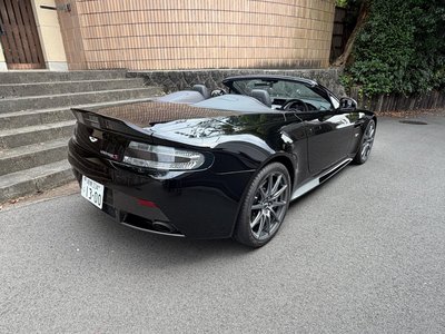 2018 Aston Martin V12 VANTAGE ROADSTER 照片 3