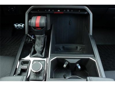 2022 Toyota TUNDRA thumbnail 37