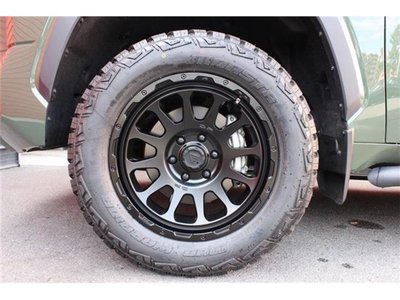 2022 Toyota TUNDRA thumbnail 101