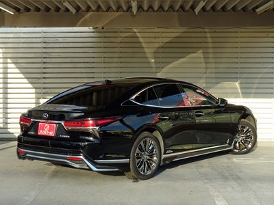 2017 Lexus LS — фото 2