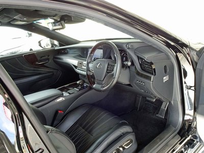 2017 Lexus LS — фото 23