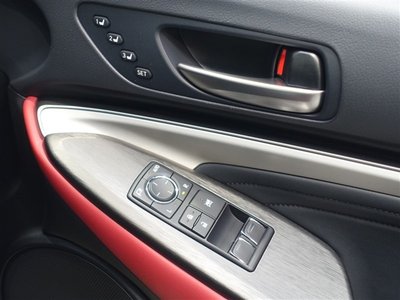 صورة 27 لـ 2023 Lexus RC