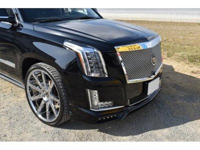 2015 Cadillac ESCALADE photo 2