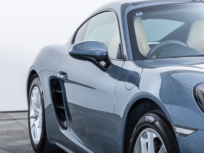 2018 Porsche 718 thumbnail 21