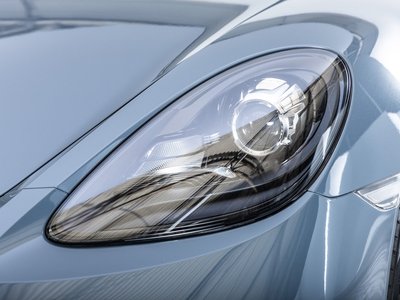 2018 Porsche 718 thumbnail 18