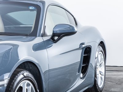 2018 Porsche 718 thumbnail 20