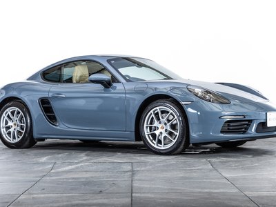 2018 Porsche 718 photo 12