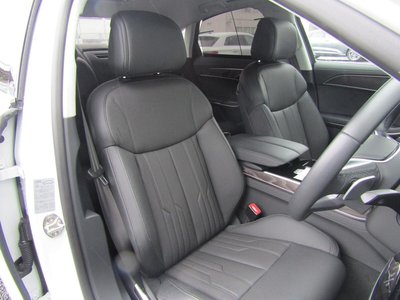 2024 AUDI A8 photo 8
