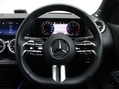 2025 Mercedes-BENZ GLA thumbnail 24