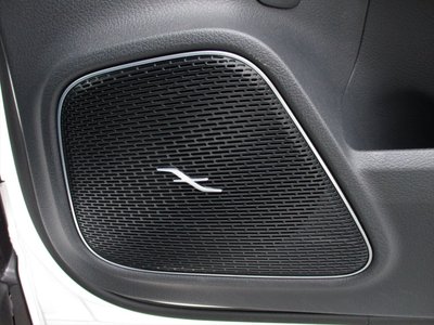 2025 Mercedes-BENZ GLA thumbnail 21