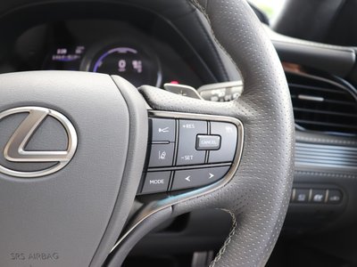 2022 Lexus LS thumbnail 21