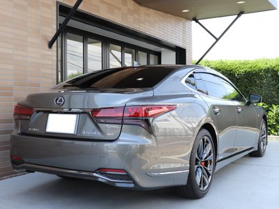 2022 Lexus LS photo 11