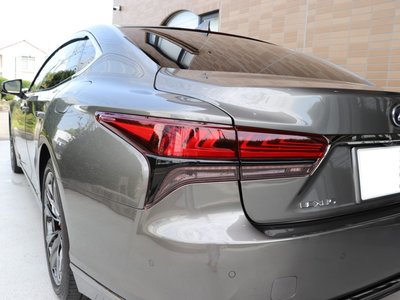 2022 Lexus LS thumbnail 37