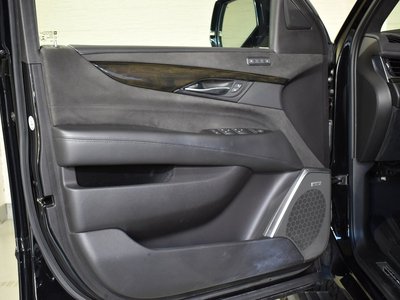 صورة مصغرة 28 لـ 2019 Cadillac ESCALADE