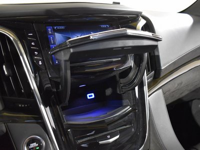 صورة مصغرة 38 لـ 2019 Cadillac ESCALADE