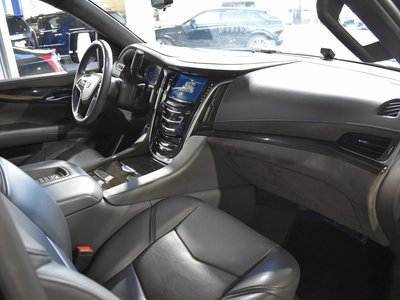 صورة مصغرة 22 لـ 2019 Cadillac ESCALADE