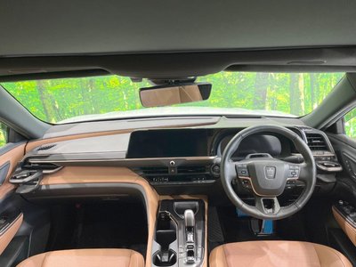 2024 Toyota CROWN SPORT photo 2