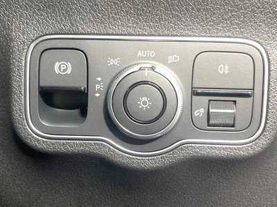 2023 Mercedes-BENZ GLB thumbnail 57
