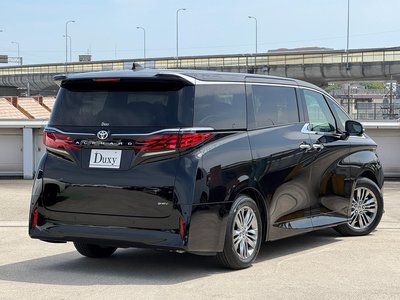 2026 Toyota ALPHARD — фото 13