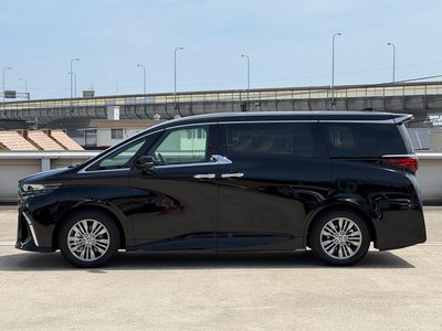 2026 Toyota ALPHARD — фото 15