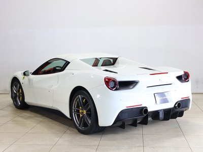 صورة مصغرة 36 لـ 2019 Ferrari 488 SPIDER