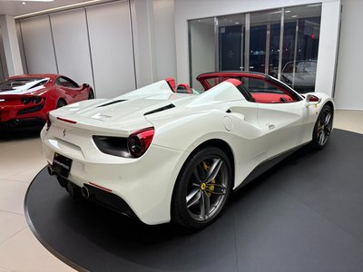 صورة مصغرة 35 لـ 2019 Ferrari 488 SPIDER