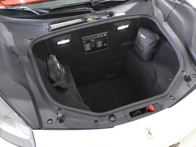 صورة مصغرة 44 لـ 2019 Ferrari 488 SPIDER