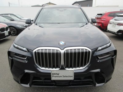 2025 BMW X7 photo 4