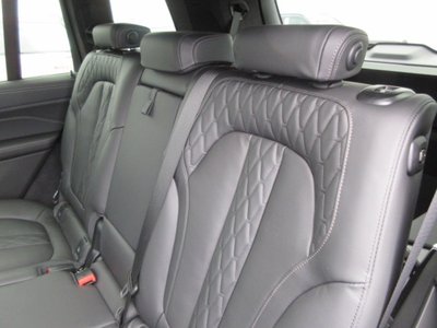 2025 BMW X7 thumbnail 68