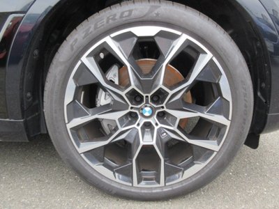 2025 BMW X7 thumbnail 17